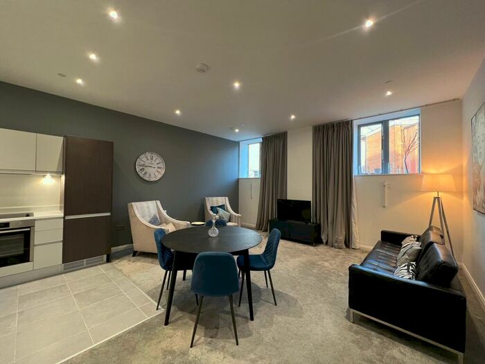 2 Bedroom Apartment To Rent In Corporation Street, The Co-Operative, CV1