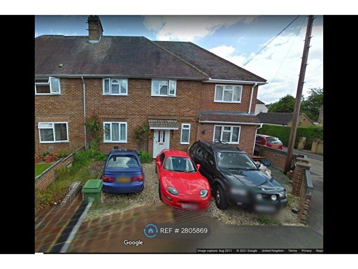 4 Bedroom Terraced House To Rent In Cromwell Road, Newbury, RG14