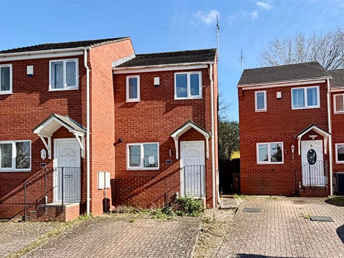 2 Bedroom Semi Detached House For Sale In School Mews, Matson, Gloucester, GL4
