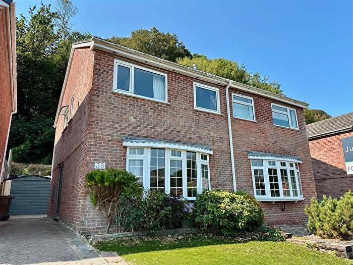 3 Bedroom Semi-Detached House For Sale In Southgate Avenue, Plymstock, Plymouth, PL9
