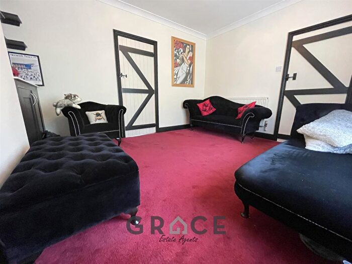 2 Bedroom Semi-Detached House For Sale In Little Croft Street, Ipswich, IP2