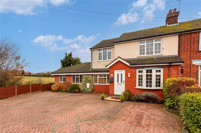 4 Bedroom End Of Terrace House For Sale In Flitwick Road, Maulden, Bedfordshire, MK45