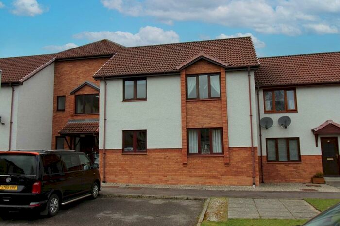 2 Bedroom Ground Flat To Rent In Alltan Court, Culloden, Inverness., IV2