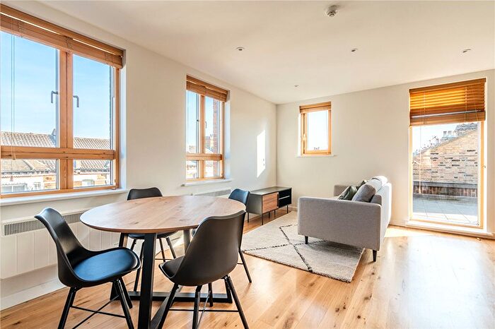 2 Bedroom Flat To Rent In Kepler Road, London, SW4