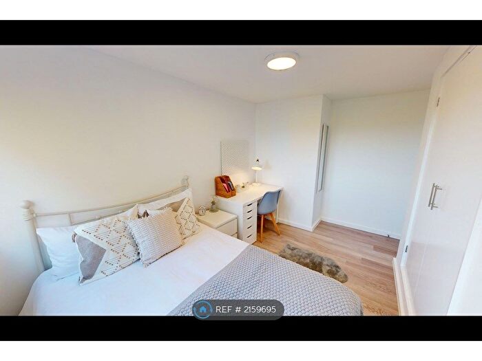 2 Bedroom Flat To Rent In Pennsylvania Road, Exeter, EX4