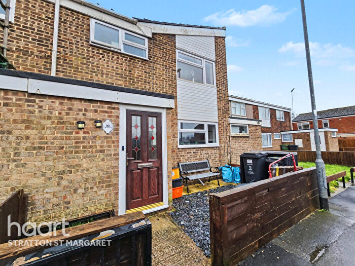 3 Bedroom Terraced House For Sale In Colingsmead, Swindon, SN3