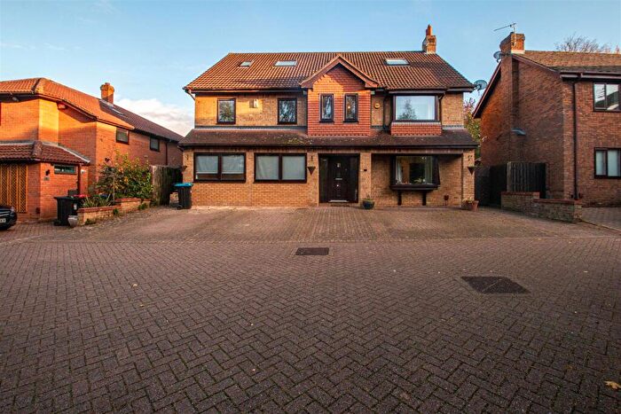 Studio To Rent In Krypton Close, Shenley Lodge, MK5