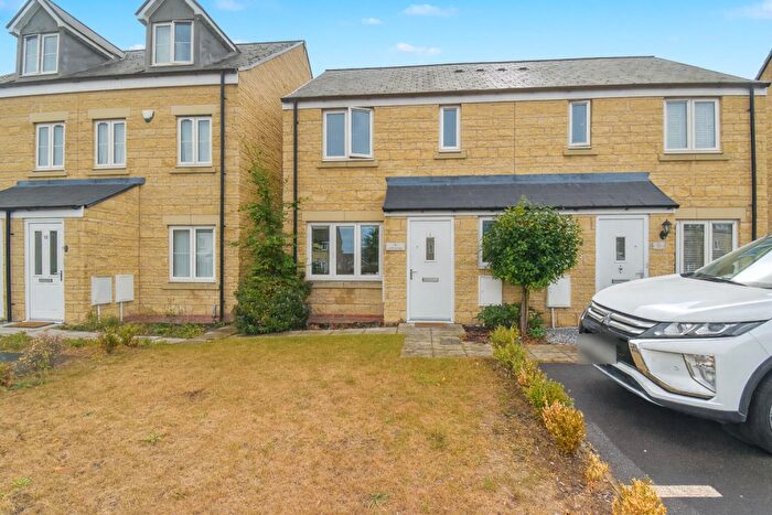 3 Bedroom Semi-Detached House For Sale In Airfield Way, Weldon, NN17