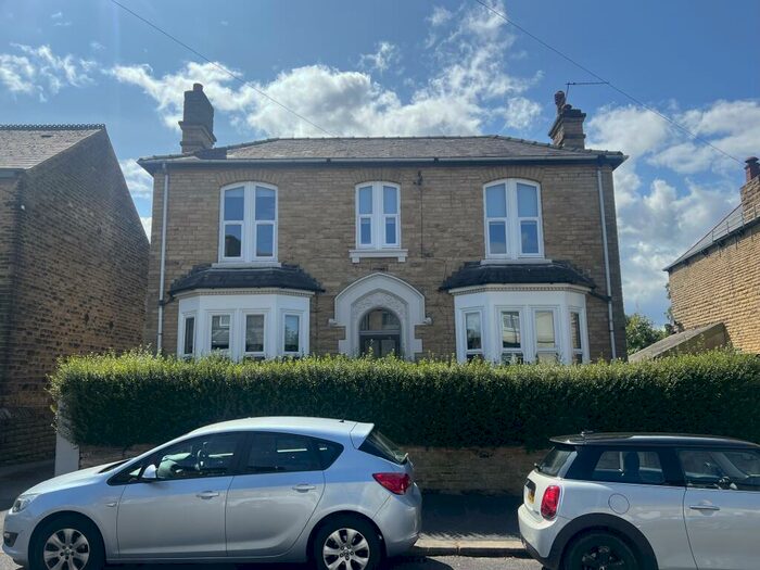 2 Bedroom Apartment To Rent In Glencoe Road, Sheffield, S2