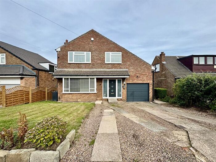 4 Bedroom Detached House For Sale In Far View Bank, Almondbury, Huddersfield, HD5
