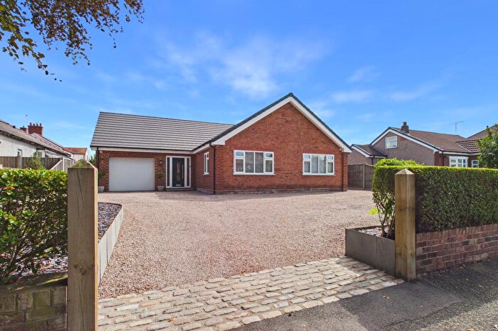 4 Bedroom Detached Bungalow For Sale In Canadian Avenue, Hoole, CH2