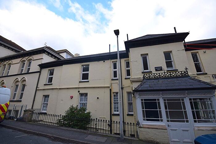 3 Bedroom Flat To Rent In Rowena, Bideford, Devon, EX39