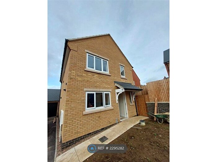 3 Bedroom Detached House To Rent In Poppies Road, Kettering, NN16