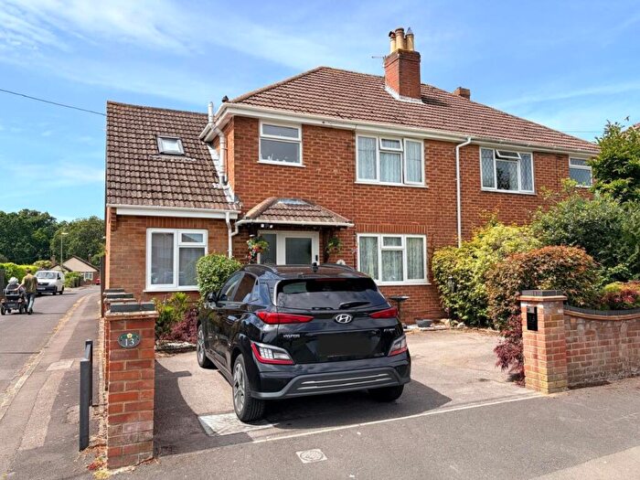 4 Bedroom Semi-Detached House For Sale In Hampton Close, Blackfield, Southampton, Hampshire, SO45