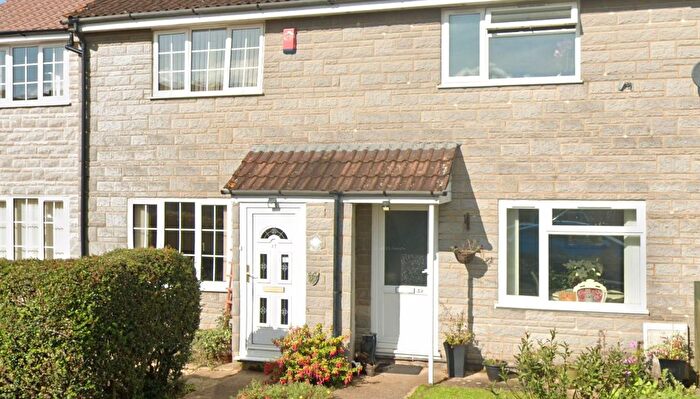 2 Bedroom Property To Rent In Barrymore Close, Huish Episcopi, Langport, TA10