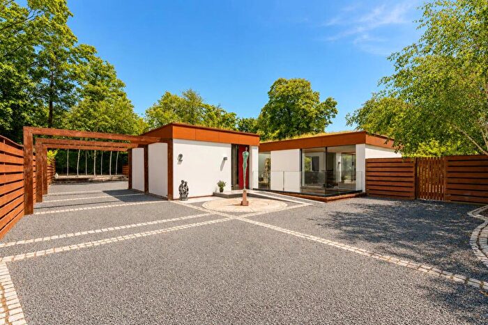 4 Bedroom Detached House For Sale In Chattock Gardens, Solihull, B91