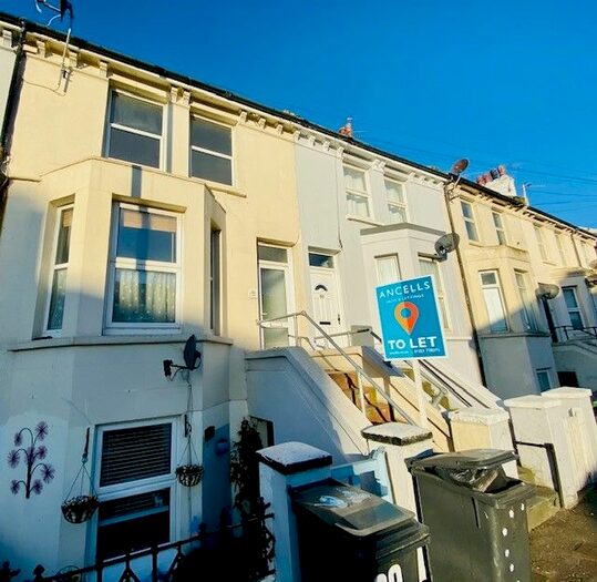 1 Bedroom Flat To Rent In Cavendish Place, Eastbourne, BN21