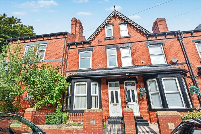 4 Bedroom Terraced House For Sale In Cranbrook Avenue, Leeds, West Yorkshire, LS11