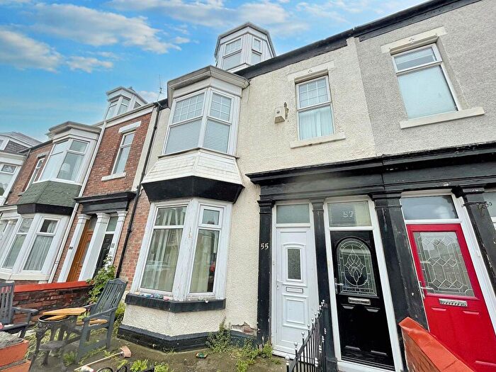 4 Bedroom Maisonette For Sale In Stanhope Road, West Park, South Shields, Tyne And Wear, NE33