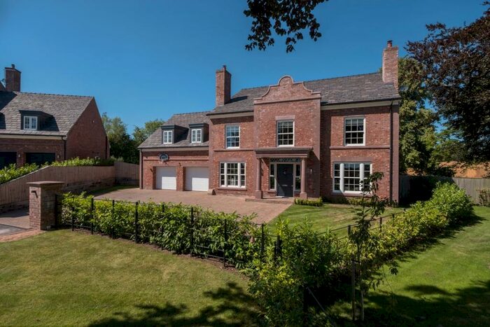 5 Bedroom Detached House For Sale In A Great Opportunity To Create / Bedrooms, CW6