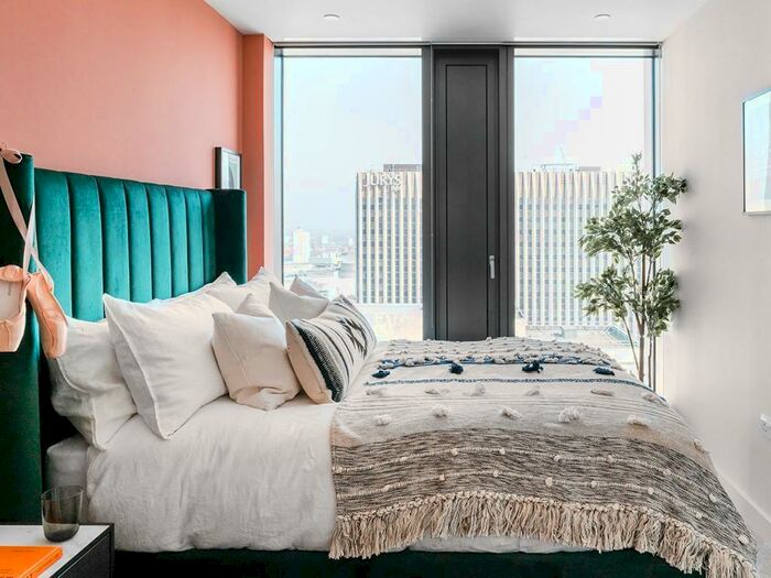 2 Bedroom Apartment To Rent In The Mercian, Broad Street, Birmingham, B15