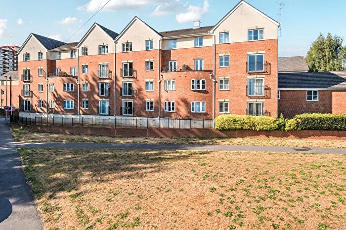 2 Bedroom Detached House For Sale In Mayfair Court, Wakefield, West Yorkshire, Uk, WF2