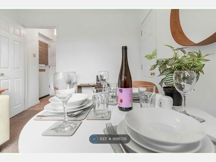 3 Bedroom Flat To Rent In Pippin Green, Norwich, NR4