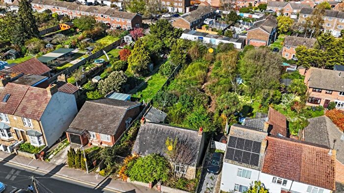 2 Bedroom Detached Bungalow For Sale In William Street, Rainham, ME8