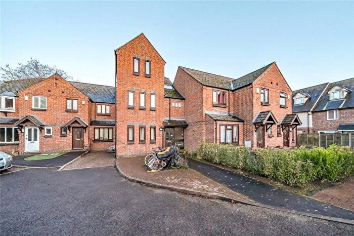 2 Bedroom Apartment For Sale In Rose Hill, Oxford, Oxfordshire, OX4