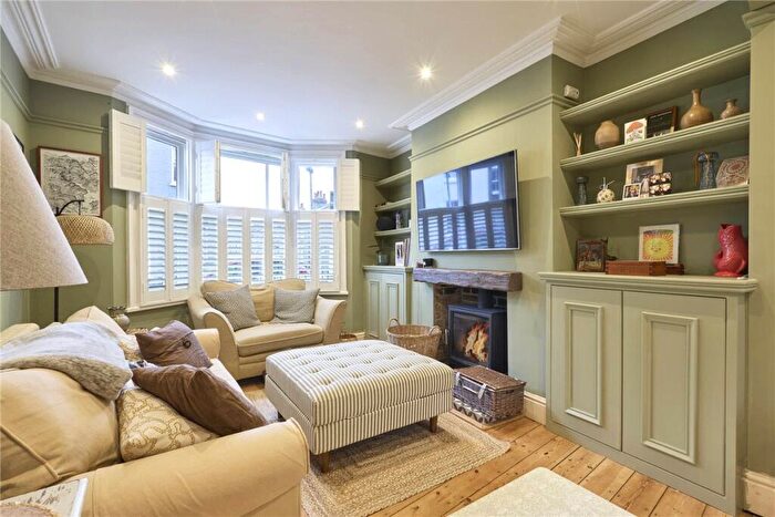 3 Bedroom Terraced House For Sale In Mawson Road, Cambridge, CB1