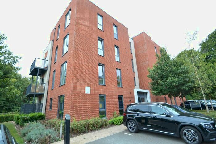 2 Bedroom Flat To Rent In Iron Railway Close, Coulsdon, CR5