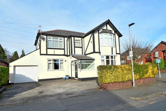 4 Bedroom Detached House To Rent In Willow Road, Prestwich, Manchester, M25