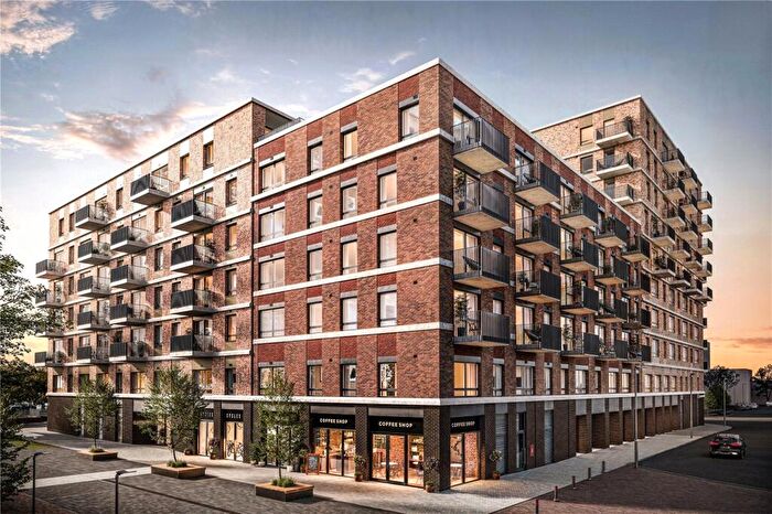 1 Bedroom Apartment For Sale In Claxton House, Danestrete, Stevenage, Hertfordshire, SG1