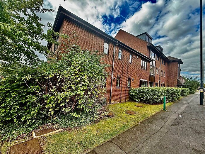 2 Bedroom Flat For Sale In Wallace Street, Newcastle Upon Tyne, NE2