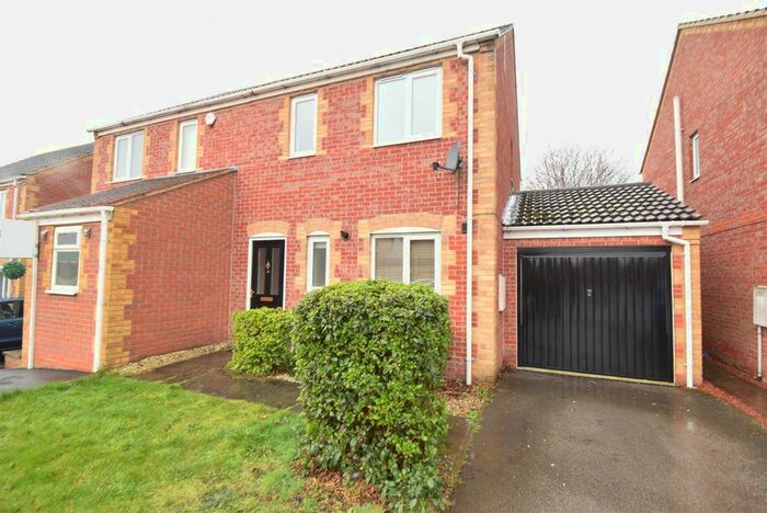 3 Bedroom Semi Detached House To Rent In Cropton Road, Royston, Barnsley, S71