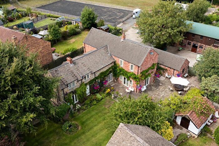5 Bedroom Detached House For Sale In Yew Tree Farm, Walton Back Lane, Walton, Chesterfield, S42