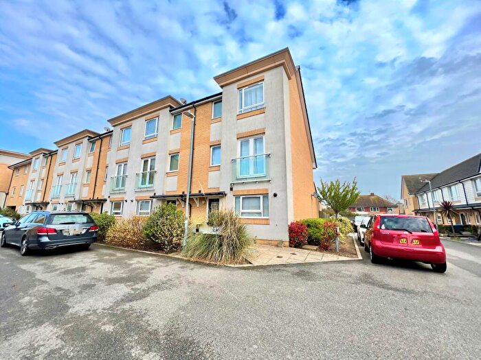 3 Bedroom Semi-Detached House To Rent In Observatory Way, Ramsgate, CT12