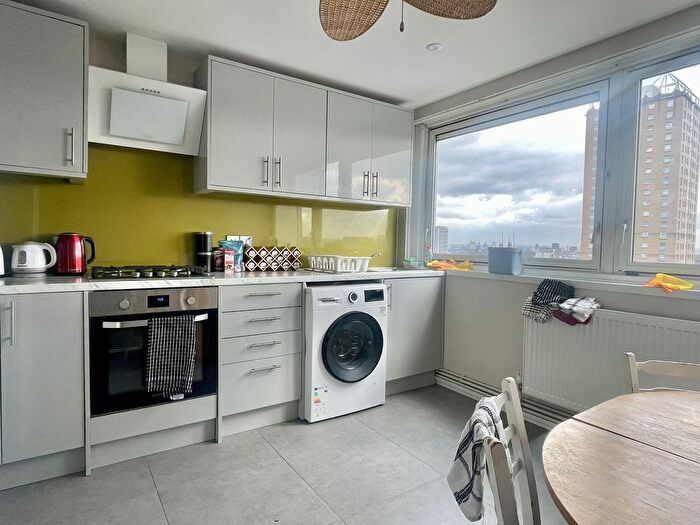 2 Bedroom Flat To Rent In Sidney Street, London, E1