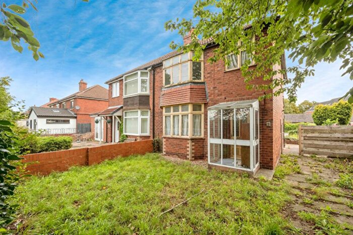 3 Bedroom Semi-Detached House For Sale In Balcarres Road, New Rossington, Doncaster, DN11