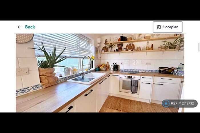 3 Bedroom Bungalow To Rent In Pen Tywyn, Prestatyn, LL19