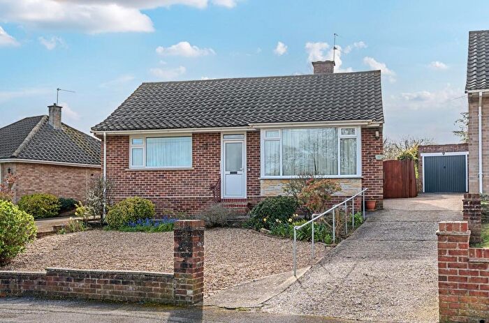 3 Bedroom Detached Bungalow For Sale In Tuscan Walk, Peverells Wood, Chandler's Ford, SO53