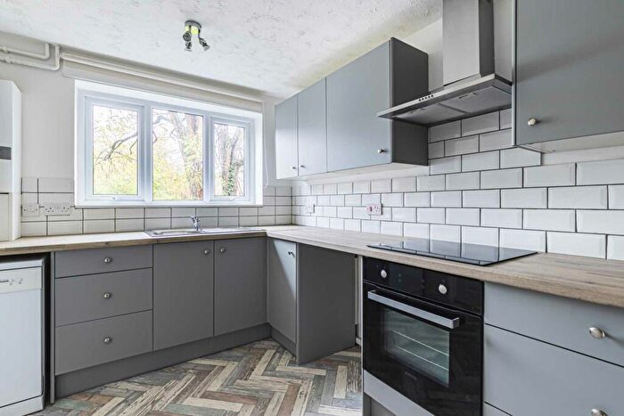 2 Bedroom Apartment To Rent In Figtree Hill, Hemel Hempstead, HP2