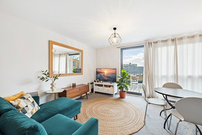 2 Bedroom Apartment To Rent In Providence House, Providence Place, Maidenhead, Berkshire, SL6