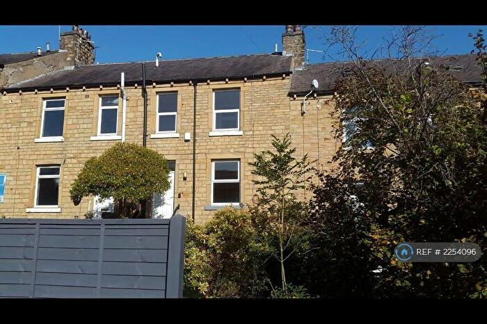 2 Bedroom Terraced House To Rent In Birkby, Huddersfield, HD2