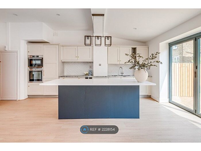 4 Bedroom Terraced House To Rent In Crowborough Road, London, SW17