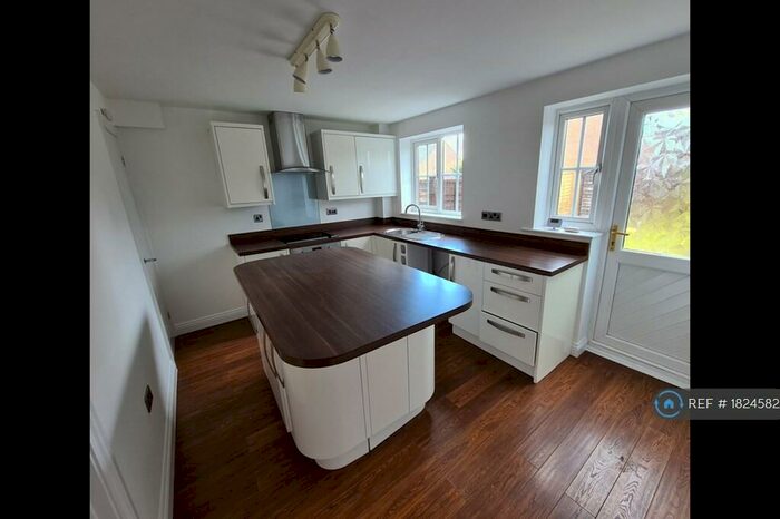 2 Bedroom End Of Terrace House To Rent In Carsworth Way, Poole, BH17