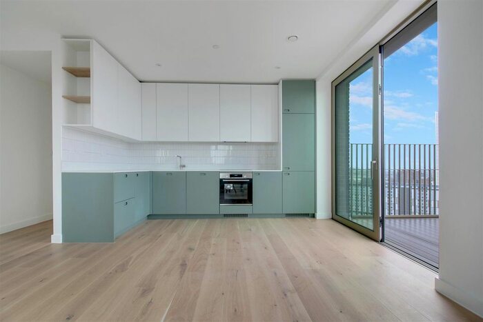 2 Bedroom Flat To Rent In Station Road, Tottenham Hale, N17