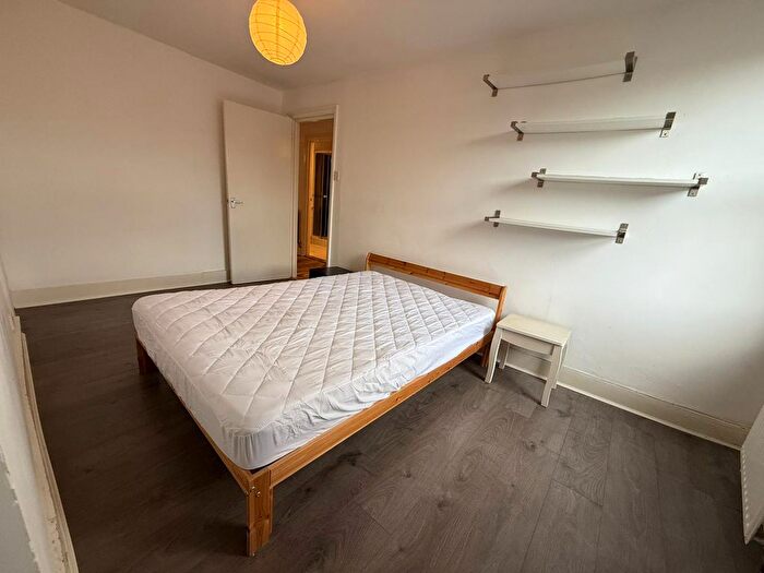 1 Bedroom Flat To Rent In Camberwell Church Street, London, SE5