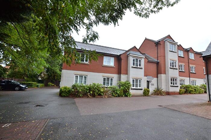 2 Bedroom Flat For Sale In Paget Close, Rothley, LE7