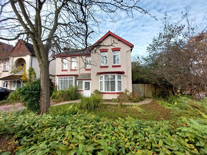 4 Bedroom Detached House To Rent In Northfield Road, Birmingham, B30